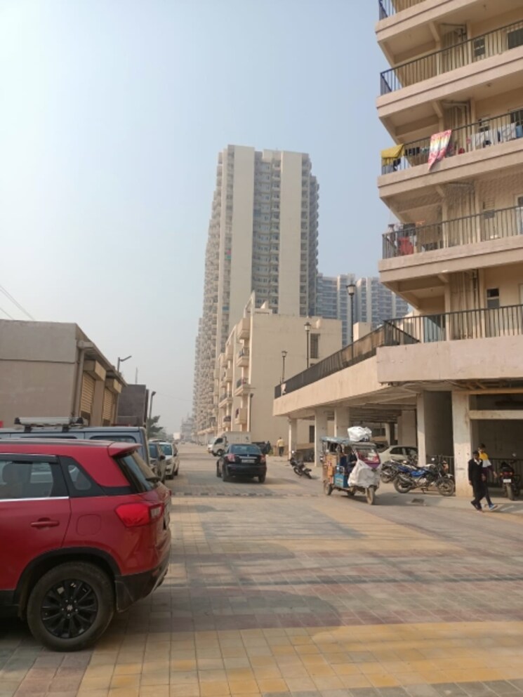 Exterior View, gaur-yamuna-city-2nd-park-view  104 Sq.Yd. Plot In Gaur Yamuna City Greater Noida 8159535