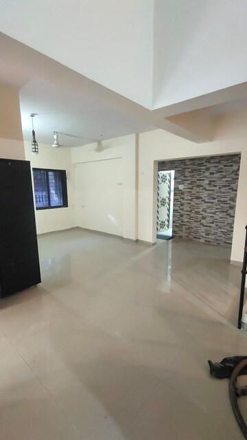 Room in 3 BHK Apartment at Shantai Bungalow, Kasarvadavali – for Sale