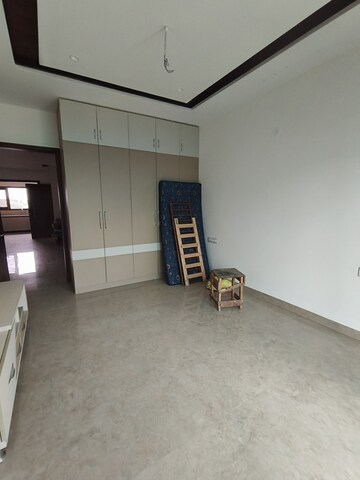 Room in 3 BHK Apartment at Aerocity – for Rent