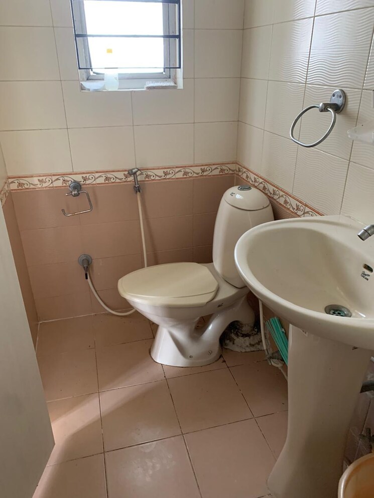 Bathroom, bengal-dcl-uttara 3 Bedroom 1450 Sq.Ft. Apartment In Rajarhat Kolkata 8159691
