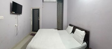 Bedroom in 5 BHK Independent House at Gomti Nagar – for Rent