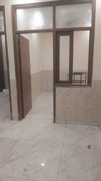 2.5 BHK Builder Floor फॉर रेंट इन Mayur Vihar Delhi  8159741