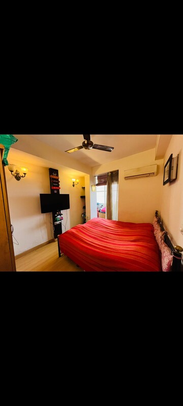 Bedroom in 3 BHK Apartment at Sector 50 – for Rent