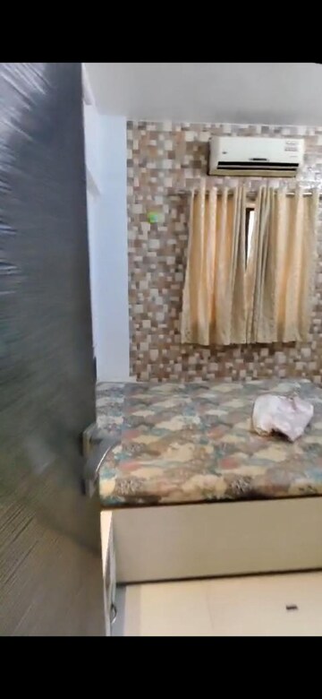 Bedroom in 1 BHK Apartment at Andheri West – for Rent