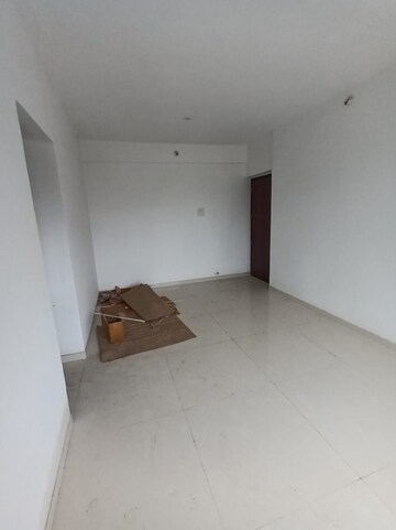 Room in 1 BHK Apartment at Lotus Residency Goregaon West, Goregaon West – for Rent