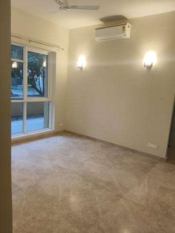 Room in 2 BHK Apartment at Ireo The Corridors, Sector 67a – for Rent