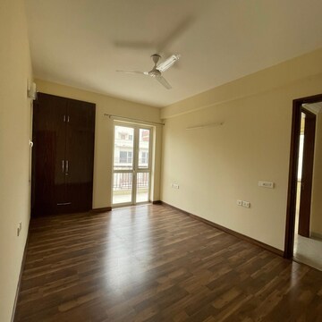 Room in 3 BHK Apartment at Anant Raj The Estate Floors, Sector 60 – for Rent