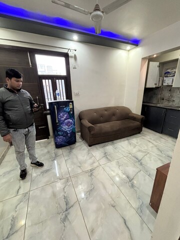Parking in 2 BHK Builder Floor at Nawada – for Rent