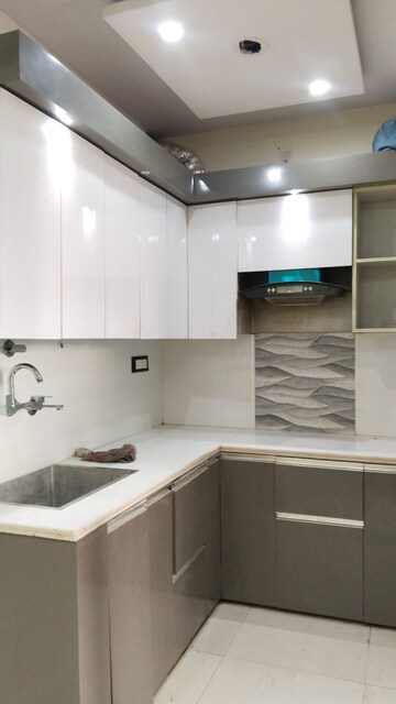 Kitchen in 1.5 BHK Builder Floor at Uttam Nagar West – for Rent