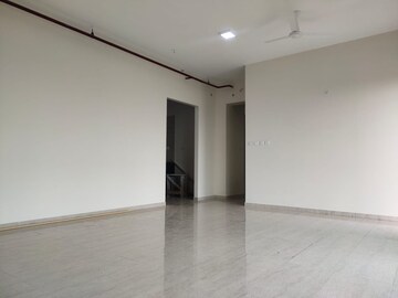 Room in 3 BHK Apartment at Sunteck City Avenue 2, Goregaon West – for Rent