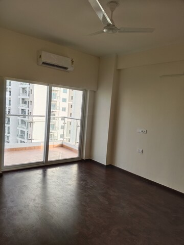 Room in 2 BHK Apartment at Shree Vardhman Victoria, Sector 70 – for Rent