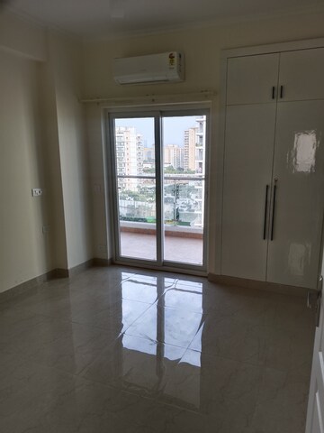 Room in 2 BHK Apartment at Shree Vardhman Victoria, Sector 70 – for Rent