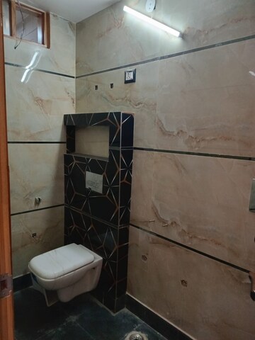 3 BHK Builder Floor For Rent in Dwarka Mor