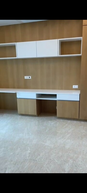 Room in 4 BHK Apartment at Raheja Imperia, Worli – for Sale