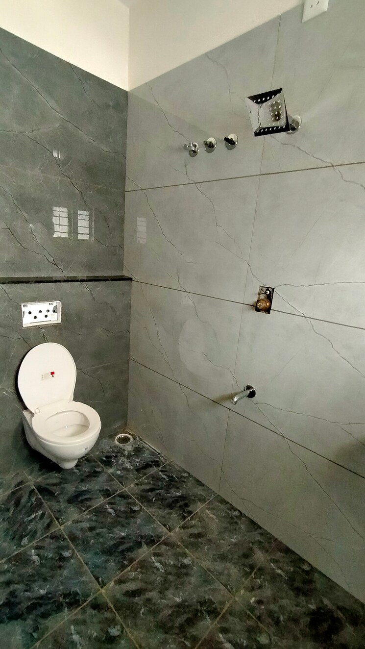 Bathroom, jalahalli 3 Bedroom 2000 Sq.Ft. Independent House In Jalahalli Bangalore 8160052