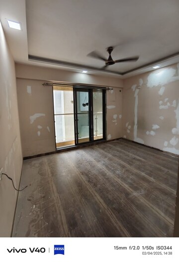 Room in 3 BHK Apartment at Juhi Greens, Seawoods – for Rent