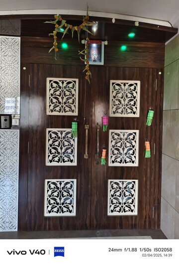 Furnished Amenities in 3 BHK Apartment at Juhi Greens, Seawoods – for Rent