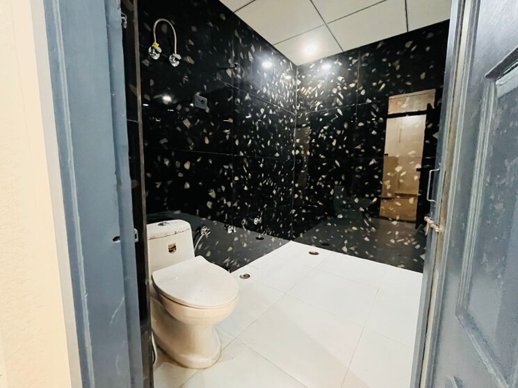 Bathroom, onyx-apartment 4 Bedroom 2000 Sq.Ft. Builder Floor In Shakti Khand Iii Ghaziabad 8160063
