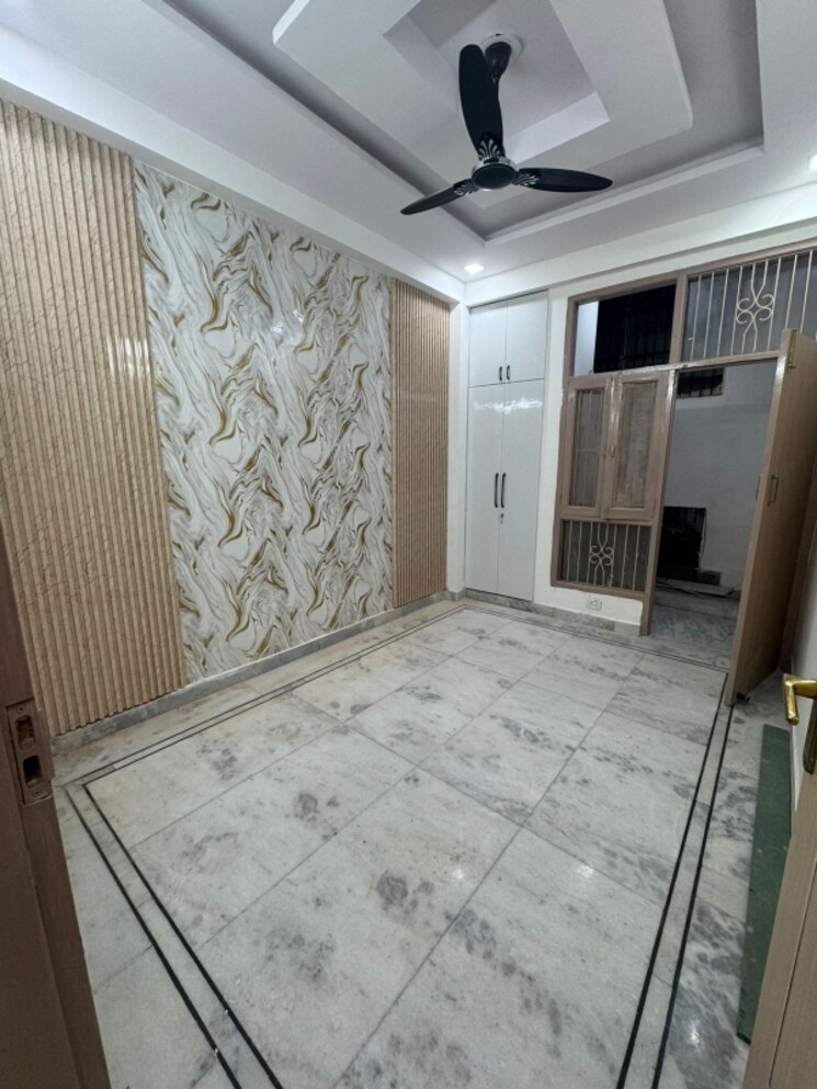 Room, royce-vaishali 3 Bedroom 1350 Sq.Ft. Builder Floor In Vaishali Sector 5 Ghaziabad 8160093