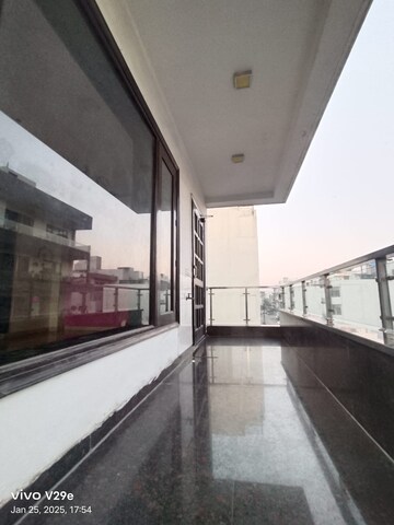 Balcony in 3 BHK Builder Floor at RWA Residential Society Sector 46, Sector 46 – for Rent