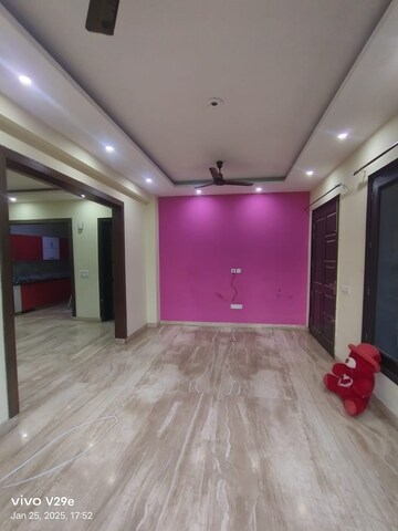 Bedroom in 3 BHK Builder Floor at Ardee City, Sector 52 – for Rent