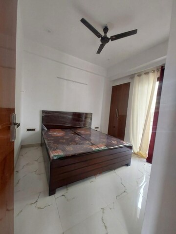 Bedroom in 2 BHK Builder Floor at Saurabh Niwas, Sector 40 – for Rent
