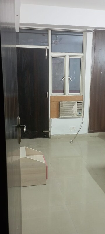 Bathroom in 1.5 BHK Builder Floor at RWA Apartments Sector 12, Sector 12 – for Rent