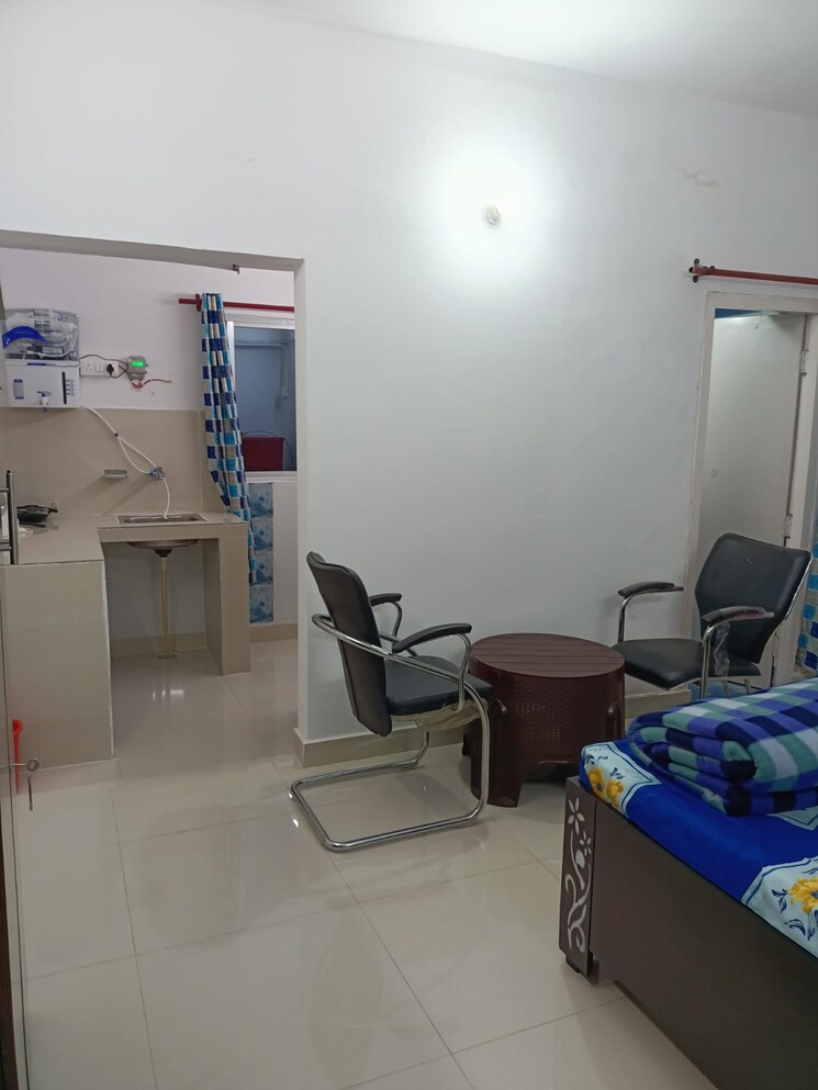 Master Bedroom, aliganj 1.5 Bedroom 800 Sq.Ft. Builder Floor In Aliganj Lucknow 8160198