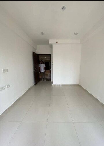Room in 2 BHK Apartment at Alag Olive, Pant Nagar – for Rent