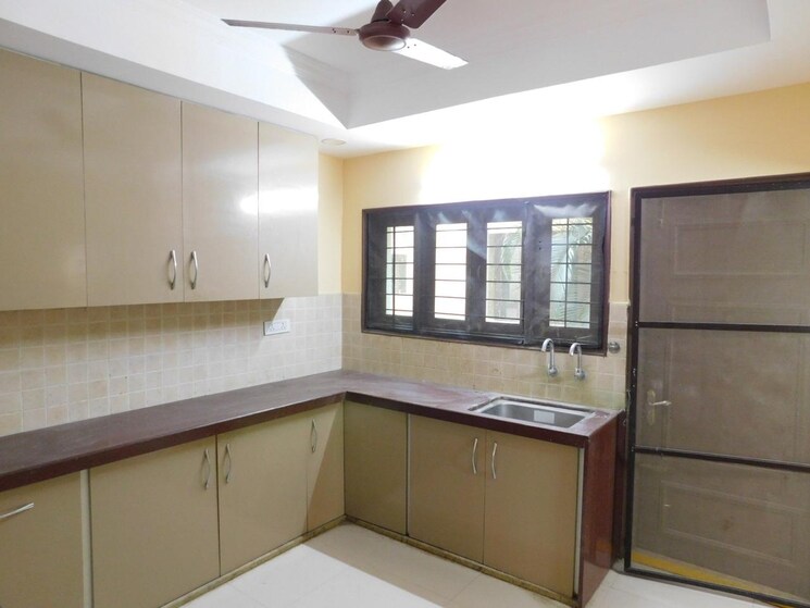 Kitchen, aditya-eden-woods 4 Bedroom 3815 Sq.Ft. Villa In Tellapur Hyderabad 8160271