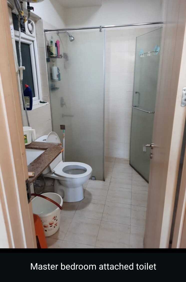 Bathroom, dlf-new-town-heights 3 Bedroom 1521 Sq.Ft. Apartment In Rajarhat New Town Kolkata 8160284