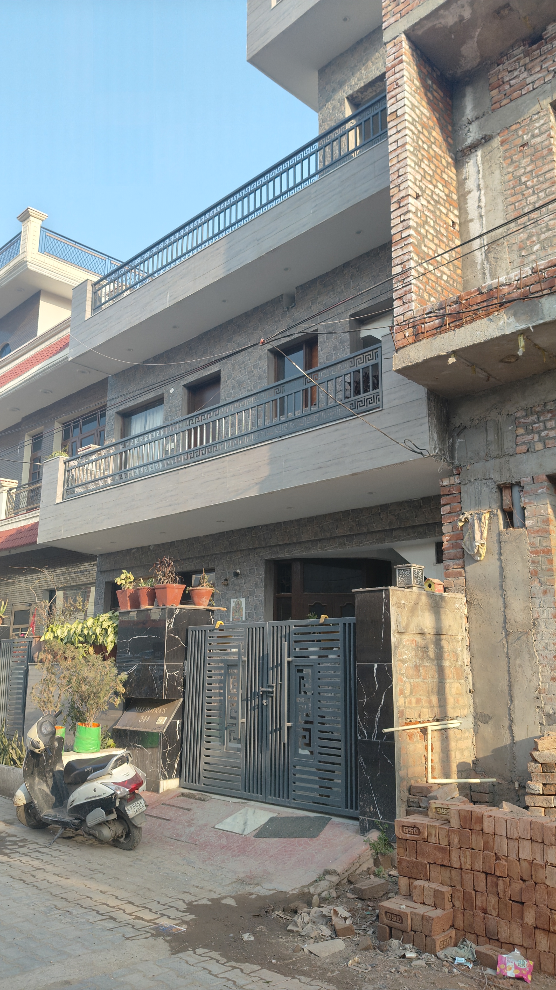 5 BHK + Extra Room Villa For Sale in D R Estate 