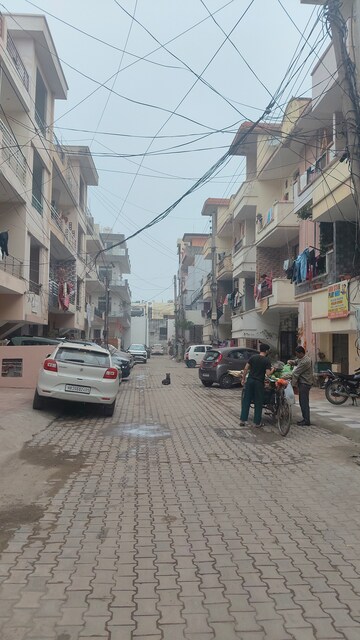 Master Bedroom in 5 BHK Villa at Ambala Highway – for Sale
