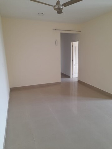 Room in 3 BHK Apartment at Dhoot Time Residency, Sector 63 – for Rent