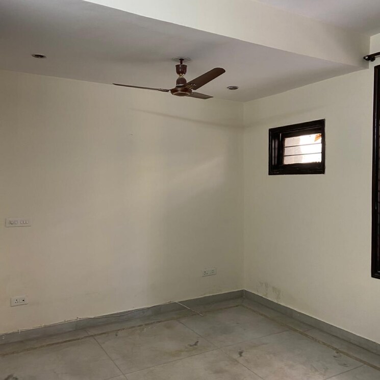 Room, sector 45  204 Sq.Yd. Plot In Sector 45 Gurgaon 8160325