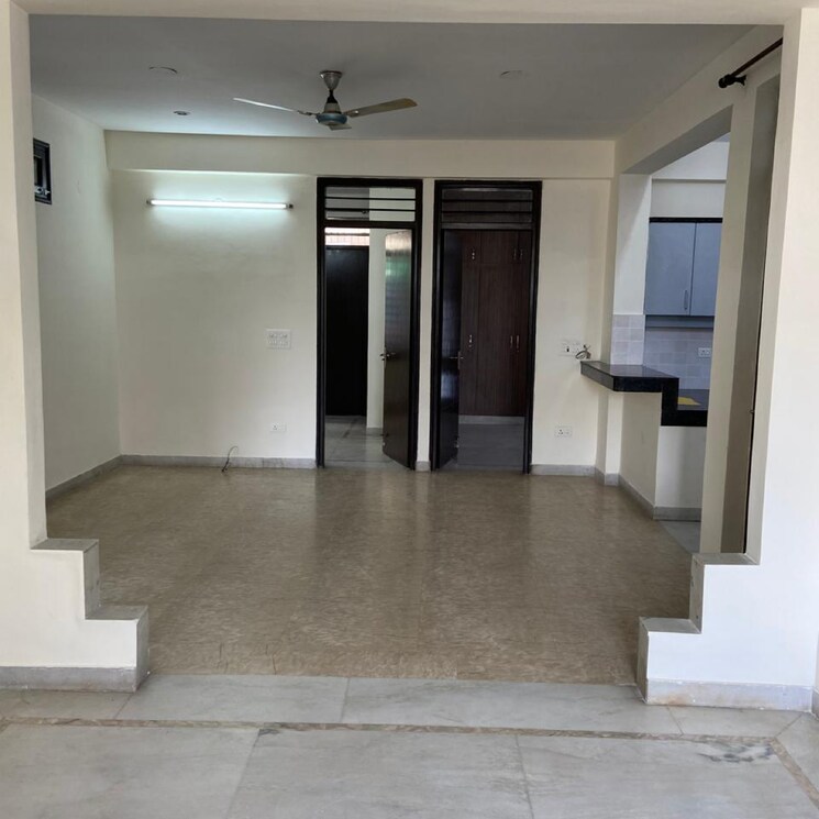 Room, sector 45  204 Sq.Yd. Plot In Sector 45 Gurgaon 8160325