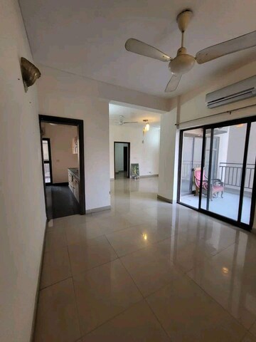 Room in 3.5 BHK Apartment at Ardee City Palm Grove Heights, Sector 52 – for Rent