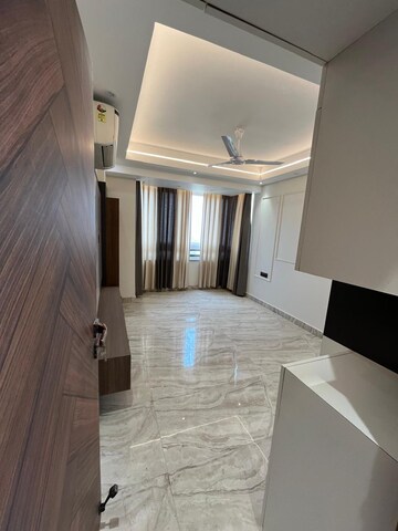 Room in 3 BHK Apartment at Ansal Sushant Estate, Sector 52 – for Sale
