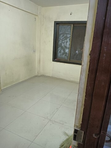 2 BHK Apartment For Rent in Mahadev Complex Mira Road Thane  8160402