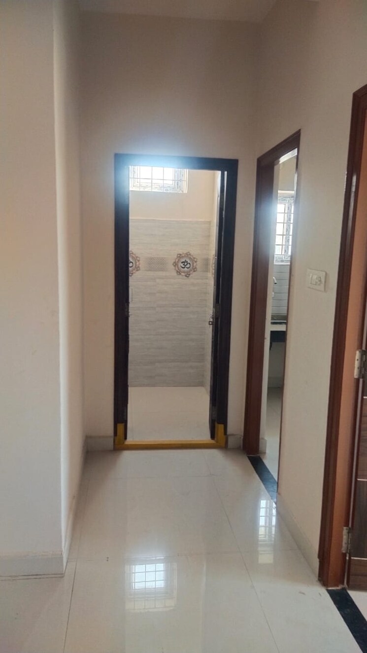 Bathroom, bandlaguda jagir 3 Bedroom 1600 Sq.Ft. Apartment In Bandlaguda Jagir Hyderabad 8160525