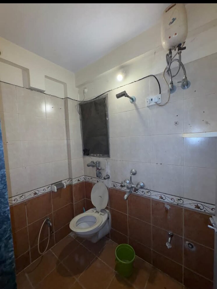 Bathroom, thane west 1 Bedroom 400 Sq.Ft. Apartment In Thane West Thane 8160491