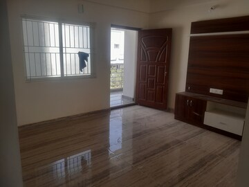 Room in 2 BHK Builder Floor at Nri Layout – for Rent