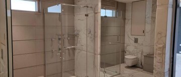 Bathroom in 5 BHK Apartment at Salcon The Verandas, Sector 54 – for Sale