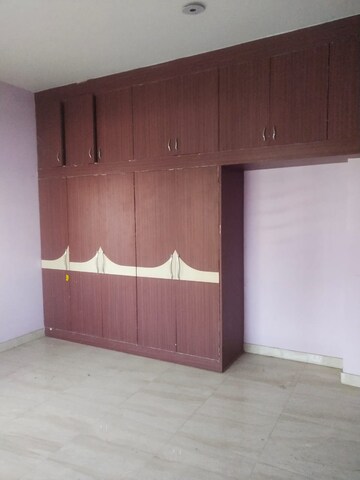 Room in 2 BHK Apartment at Hinoo – for Rent