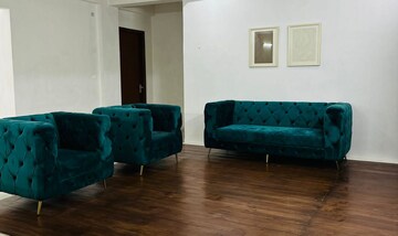 Living Room in 2 BHK Builder Floor at Sector 40 – for Rent