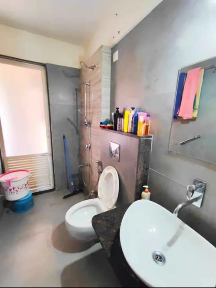 Bathroom, thane west 2 Bedroom 600 Sq.Ft. Apartment In Thane West Thane 8160695