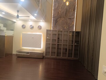 Room in 3 BHK Villa at Valmark City Ville, Bannerghatta Road – for Rent