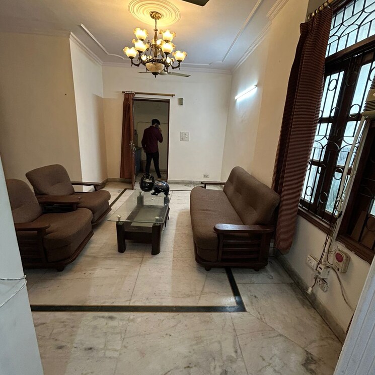 Living Room, uday park 3 Bedroom 1800 Sq.Ft. Builder Floor In Uday Park Delhi 8160662