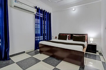 Room in  Pg at Gomti Nagar – for Rent