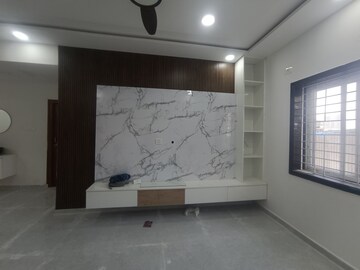 Room in 2 BHK Apartment at Madhapur – for Rent
